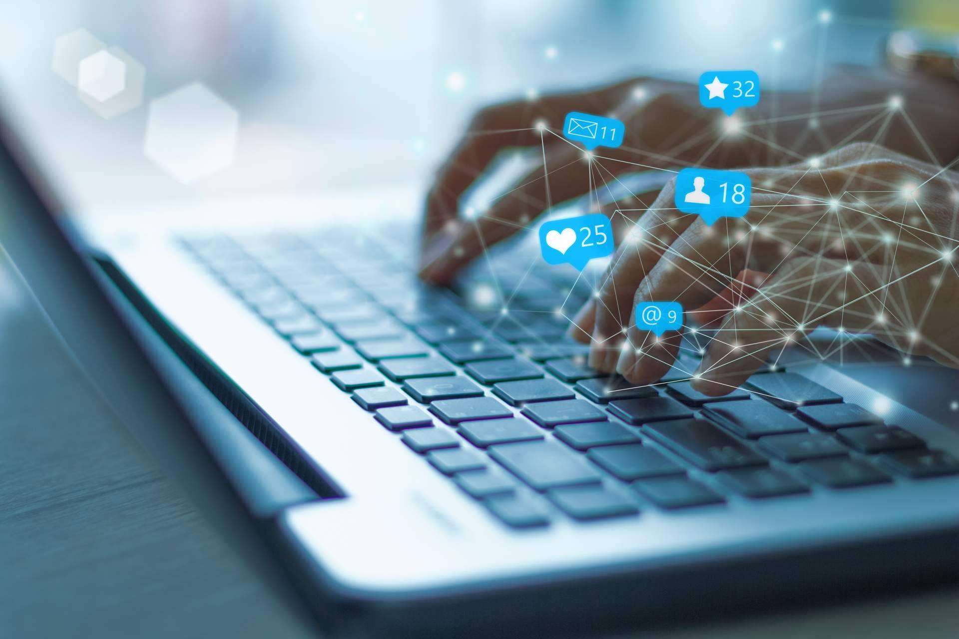 La consultoría Alex1Kenobi ofrece servicios para mejorar Instagram para empresa