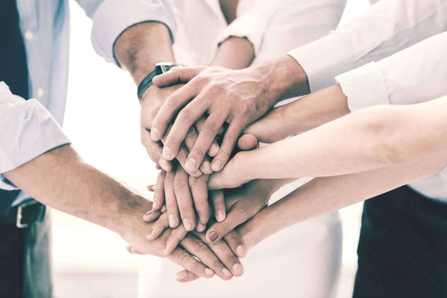 ¿En qué consisten las convenciones originales para empresas organizadas por Marca Condal?