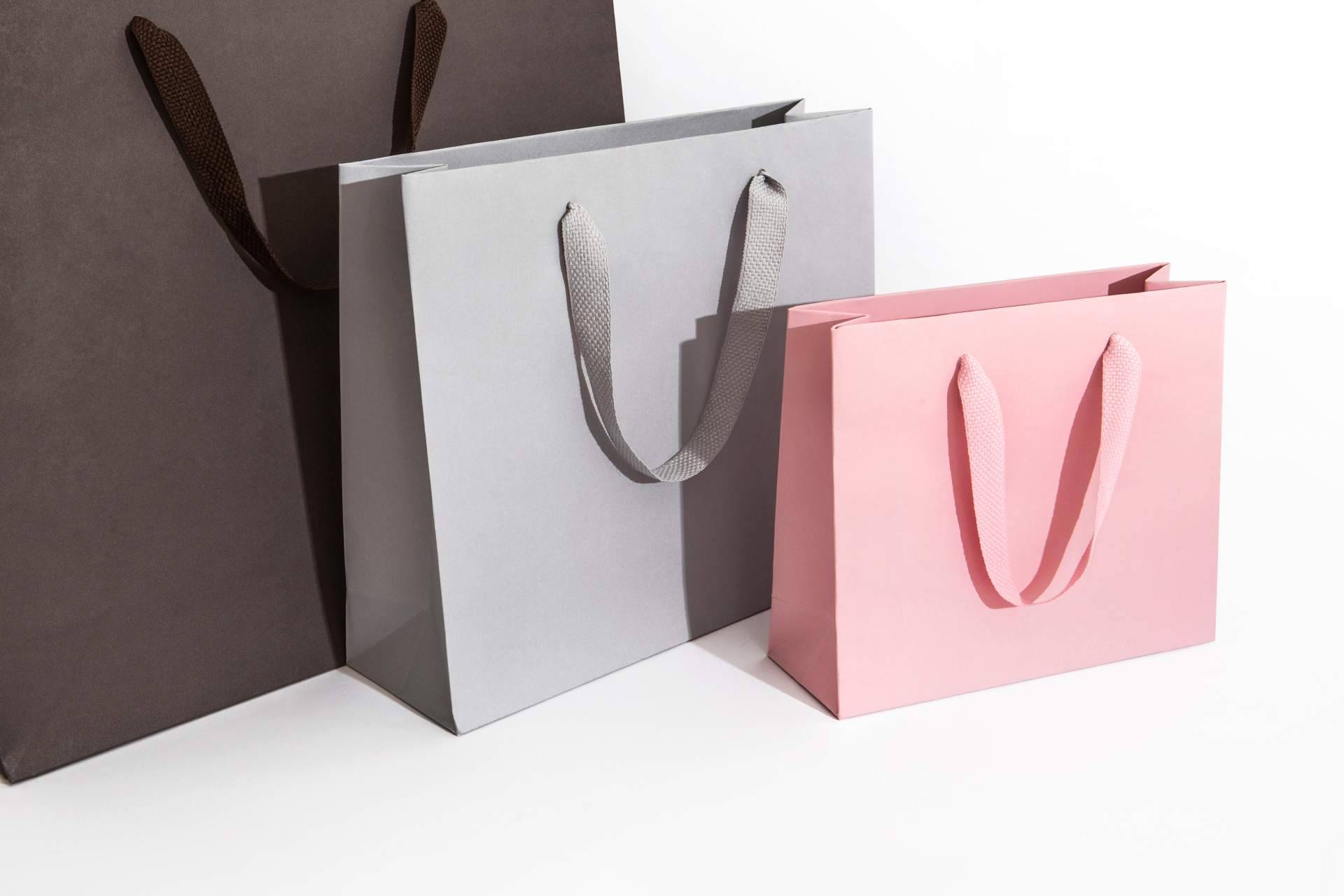 Libretas personalizadas y otros regalos publicitarios de RegaloEmpresas para reforzar el branding