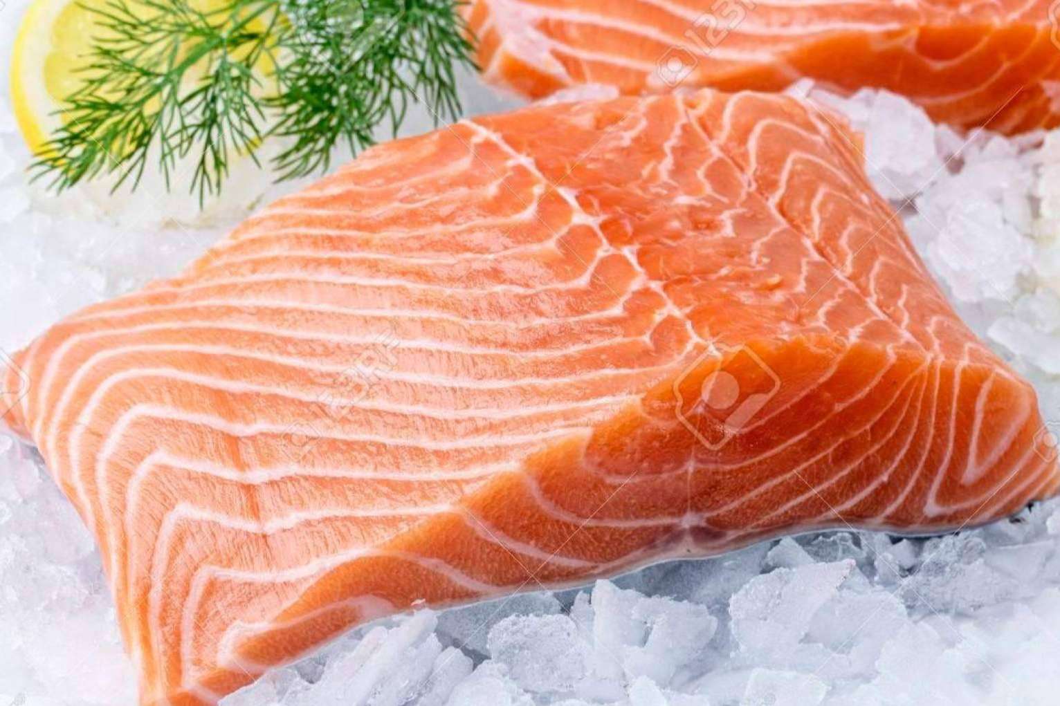 La base de una dieta equilibrada se encuentra en el pescado azul y el pescado blanco de Comprarpescadoonline