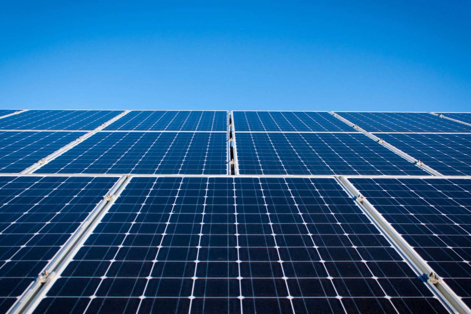 Conecta2 Energía ofrece energía y prioriza su optimización y eficiencia