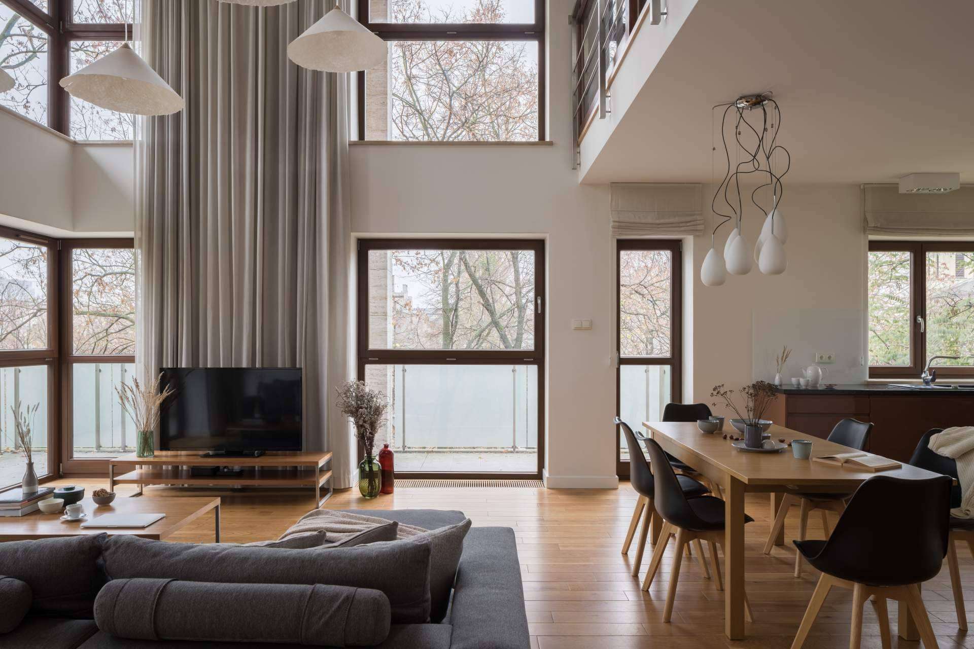 Losma Studio ofrece consejos para mantener las ventanas de madera intactas con el paso del tiempo