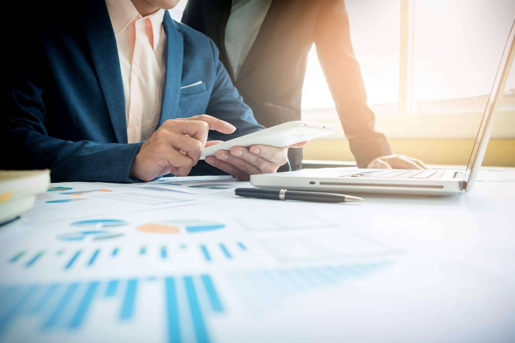 Conseguir financiación del circulante para una empresa con The Lion Brokers