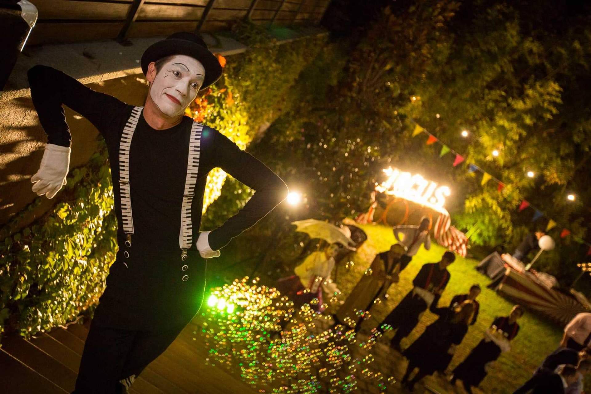 Marca Condal lleva a cabo eventos temáticos creativos y originales para empresas