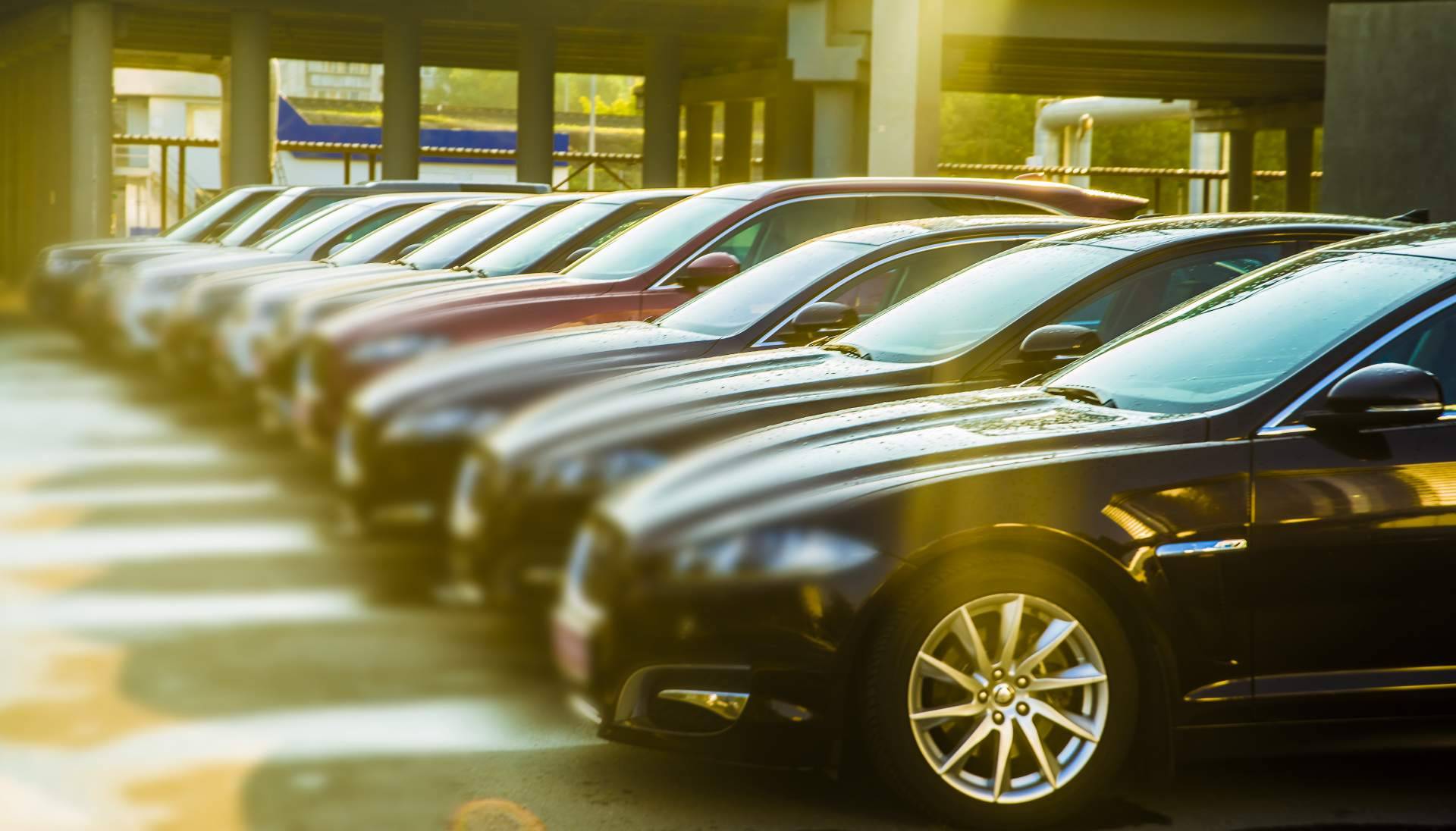 El extenso catálogo de coches de ocasión eco que pone a disposición el concesionario SF Motor Premium