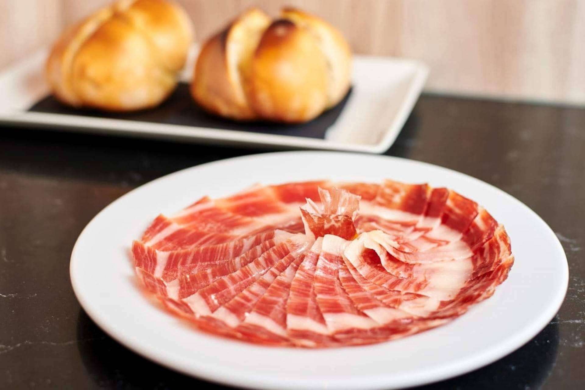¿Por qué el jamón ibérico de bellota de La Abadía Ibéricos es un buen regalo para hacer en Navidad?