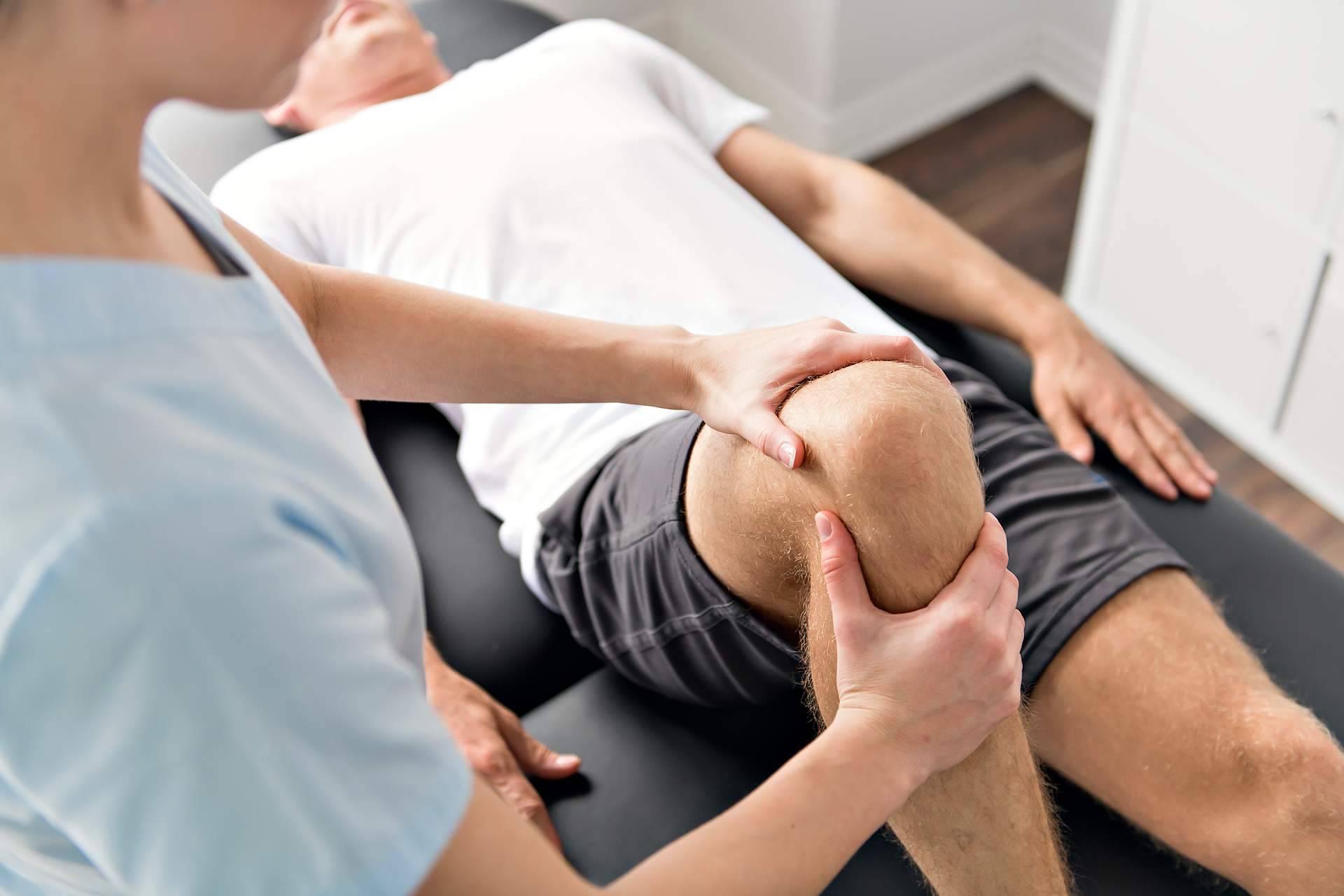 Las ventajas del tratamiento de lesiones de rodilla con fisioterapia, por Vibra Bienestar