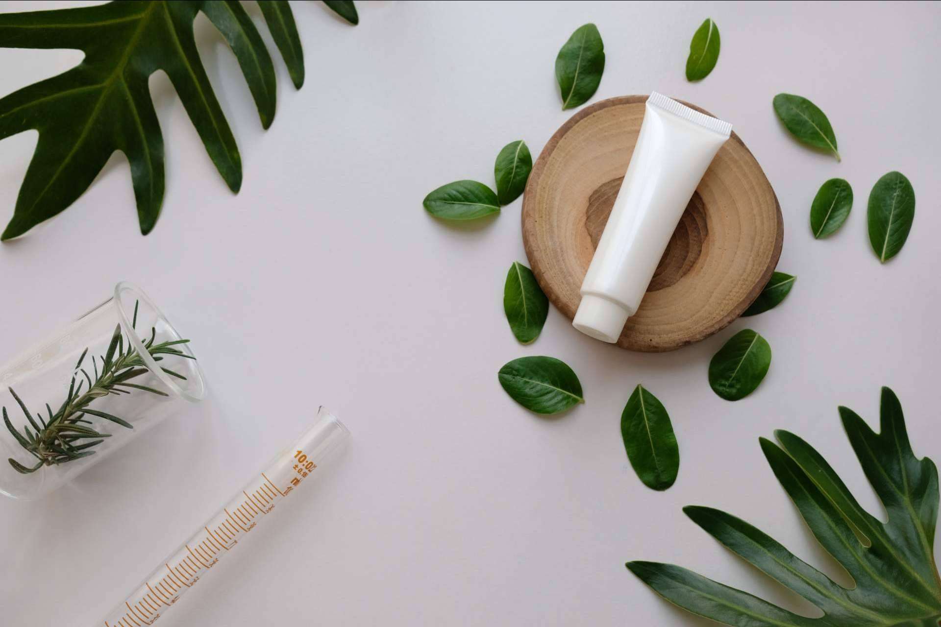 L'INFINITO Cosmetics presenta la línea de productos con ácido hialurónico