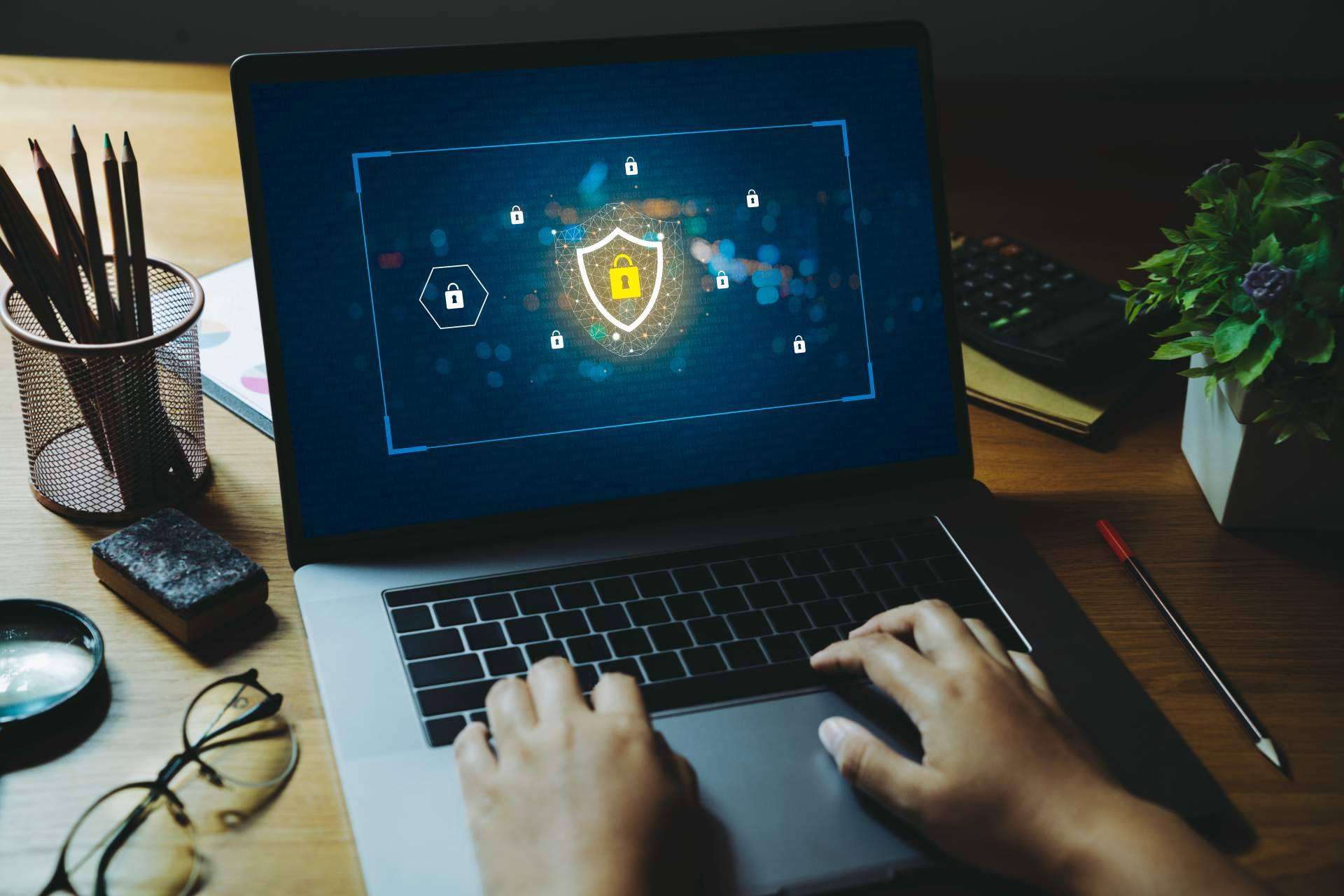 La importancia de la seguridad informática actualmente de la mano de hackrocks