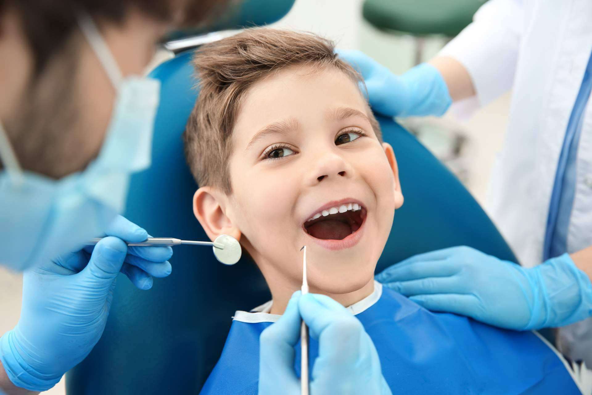 Qualident y la importancia de mantener una boca sana gracias a su equipo de profesionales de odontología en Collblanc