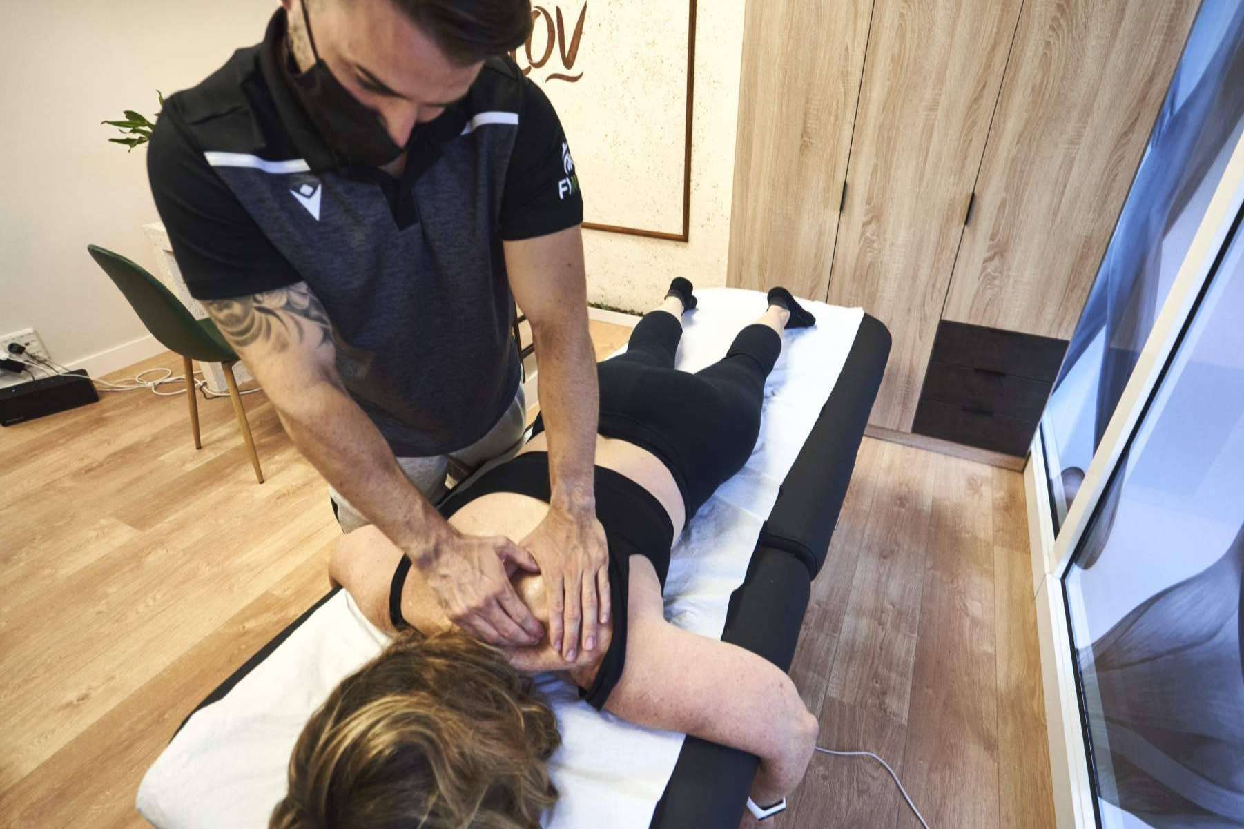 FiMov explica la importancia de la fisioterapia para mejorar el dolor de espalda