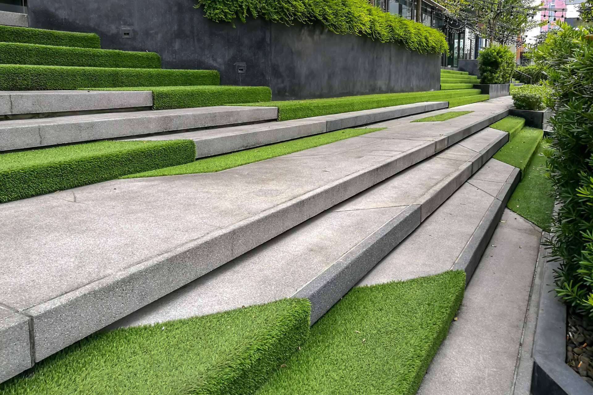 Modelos vanguardistas y confortables de césped artificial en Madrid de la mano de Máster Césped
