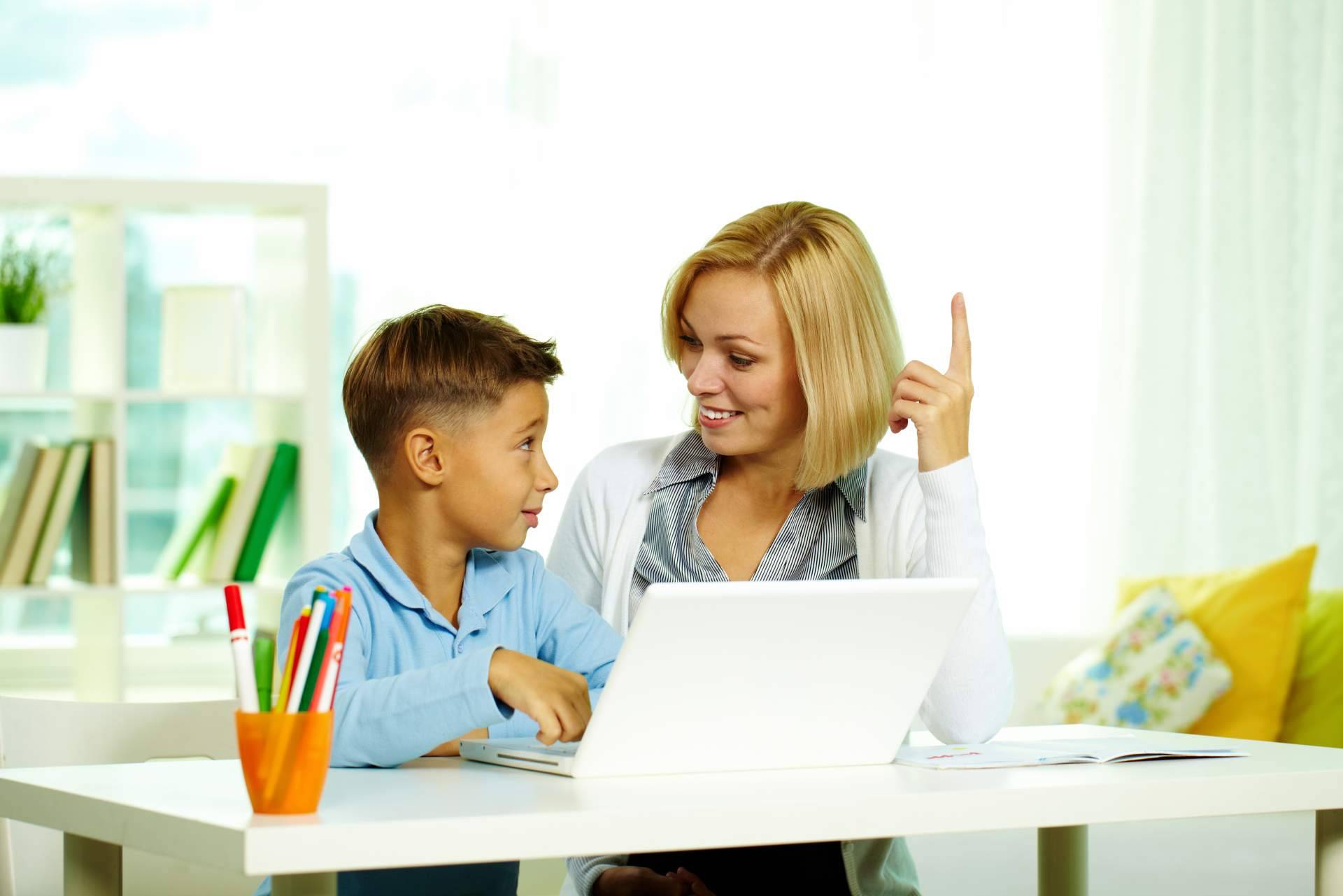 ¿Cómo encontrar academias de apoyo escolar? academias.com