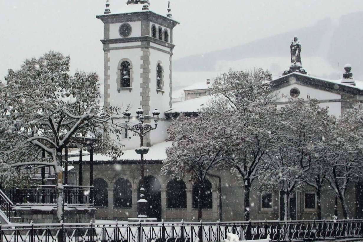 Peñaclara es una librería de Ramales de la Victoria que llega a todos los hogares