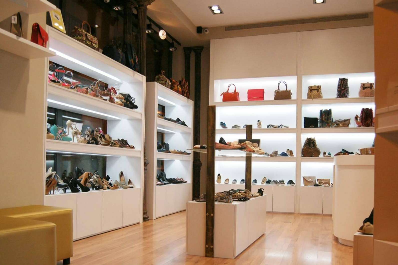 Ventajas de comprar calzado en las tiendas de la ciudad, por Gloss