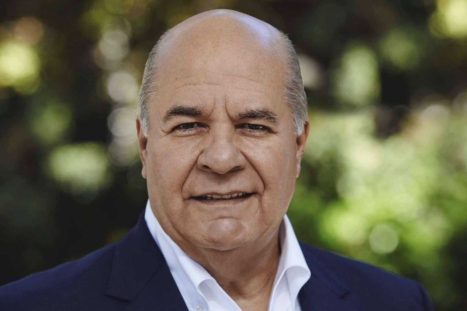 El ex embajador Julio Ligorría, de vocación asesor político