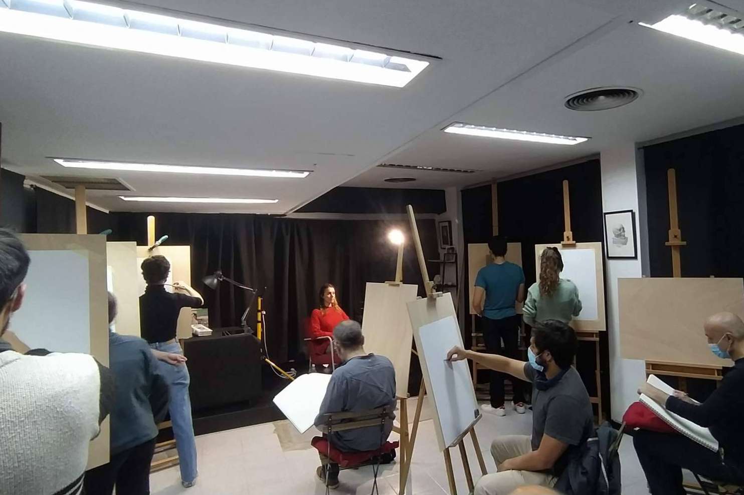 La calidad del método de enseñanza del equipo docente experimentado y joven de Estudio Ilógico