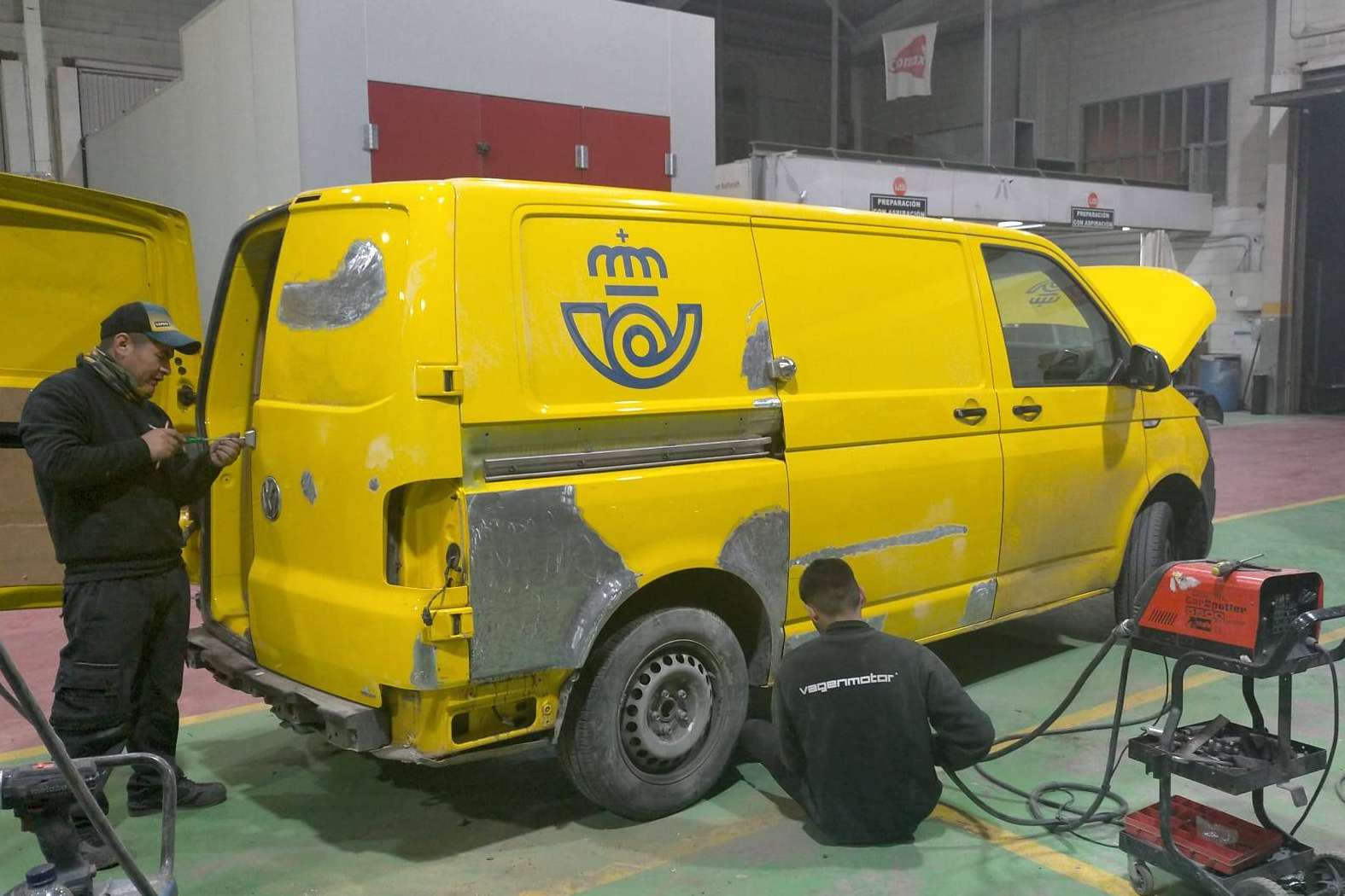 Pintura de vehículos industriales de la mano del taller especialista de chapa y pintura en Ripollet