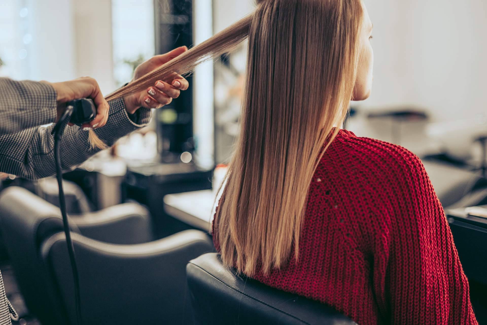 Elegir un buen alisado de pelo para hacer en casa, por Aluminalia