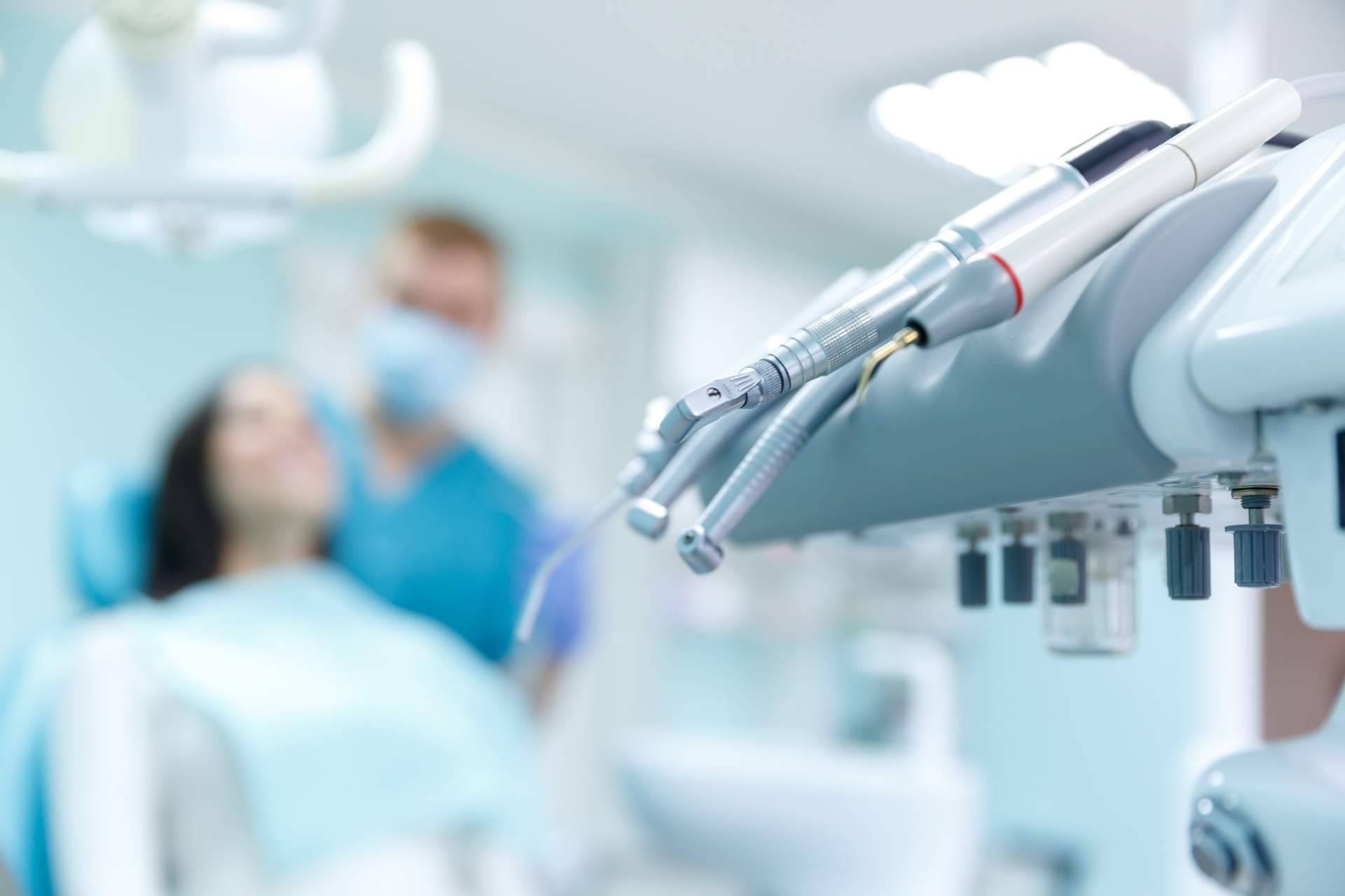 La importancia de ir al dentista y de mantener una buena salud bucal, por Clínica Dental Alberto Rodríguez