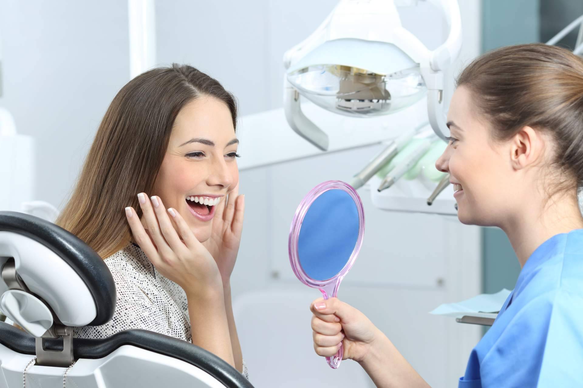 Tratamientos con coronas dentales en Deltadent