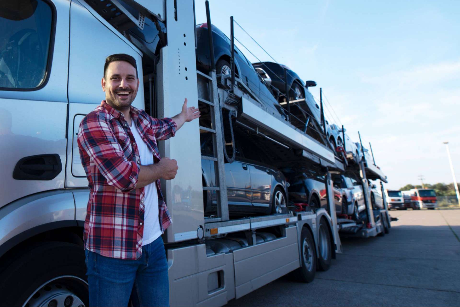 Transportamos Tu Coche.com habla sobre contratar empresas de transporte de vehículos