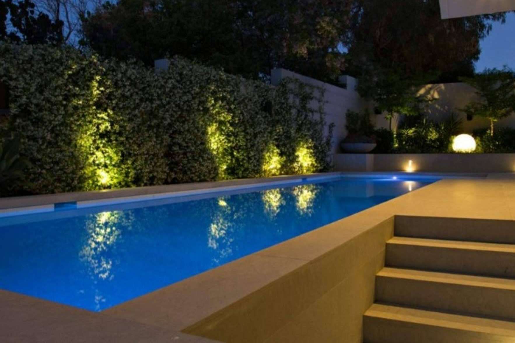 Warmpool se encarga de la instalación de luces LED y cuadros eléctricos