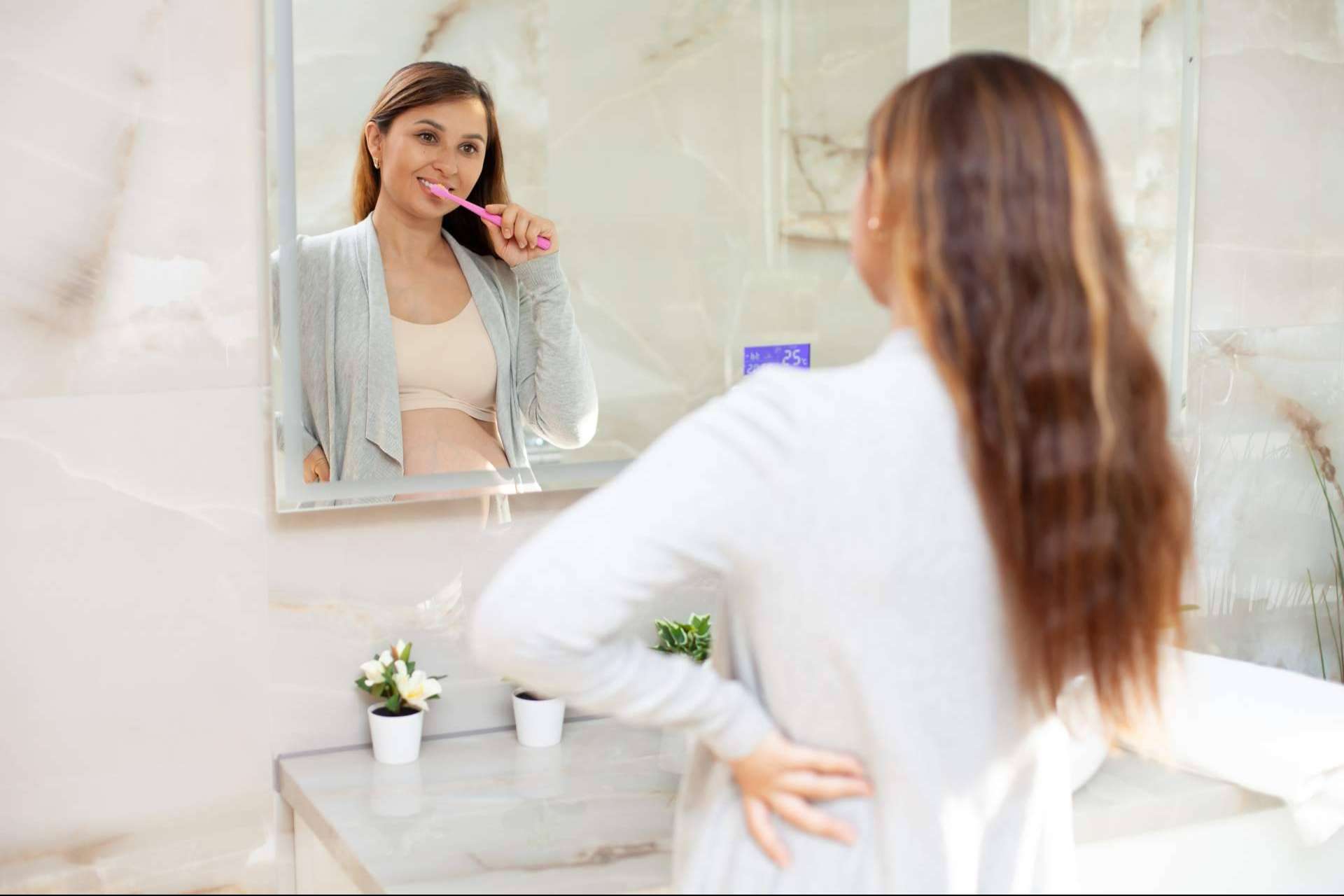 ¿Por qué es importante el cuidado de los dientes durante el embarazo?, por Clínica Sanzmar