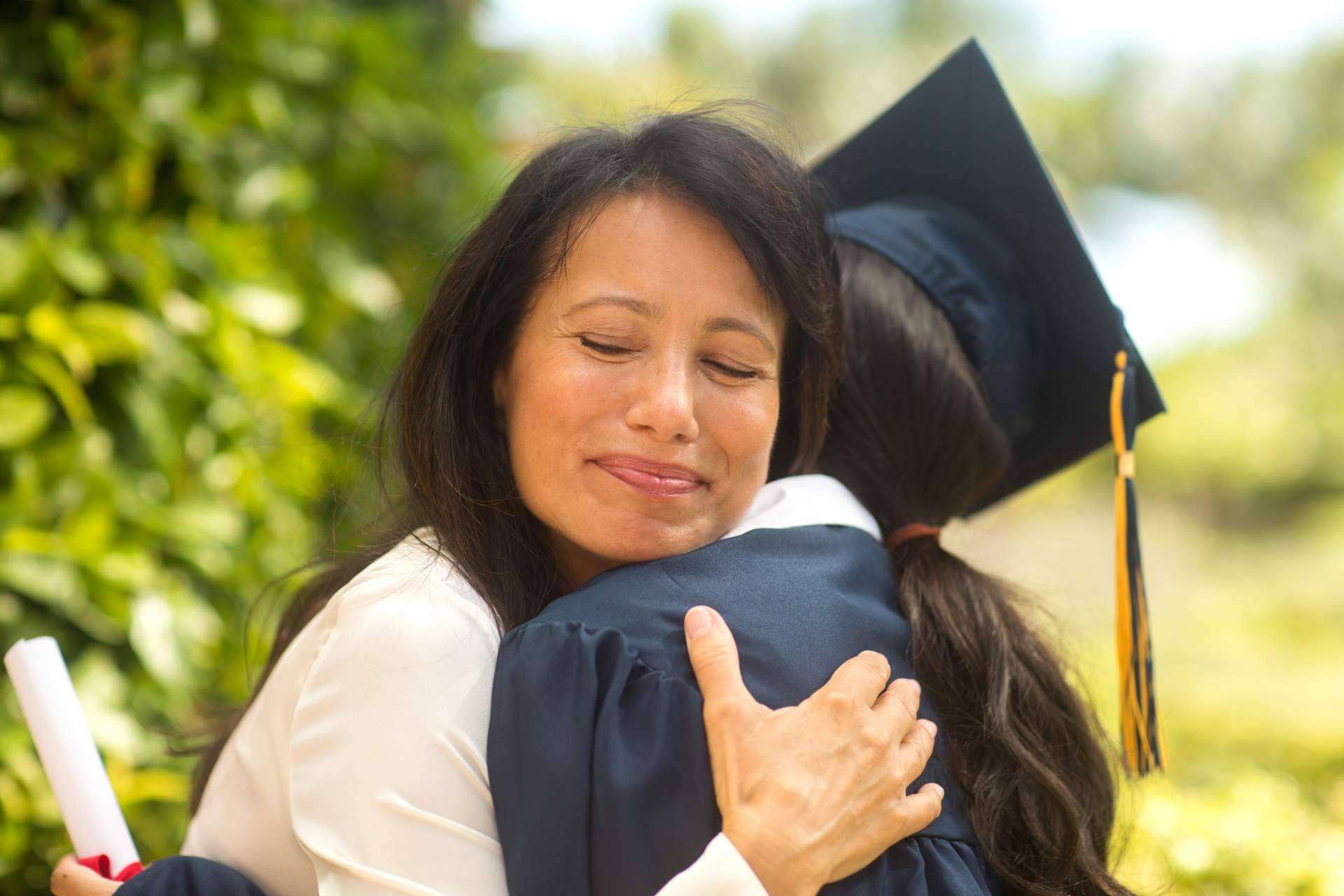¿Cómo conseguir ahorrar el suficiente dinero para el futuro de los hijos?