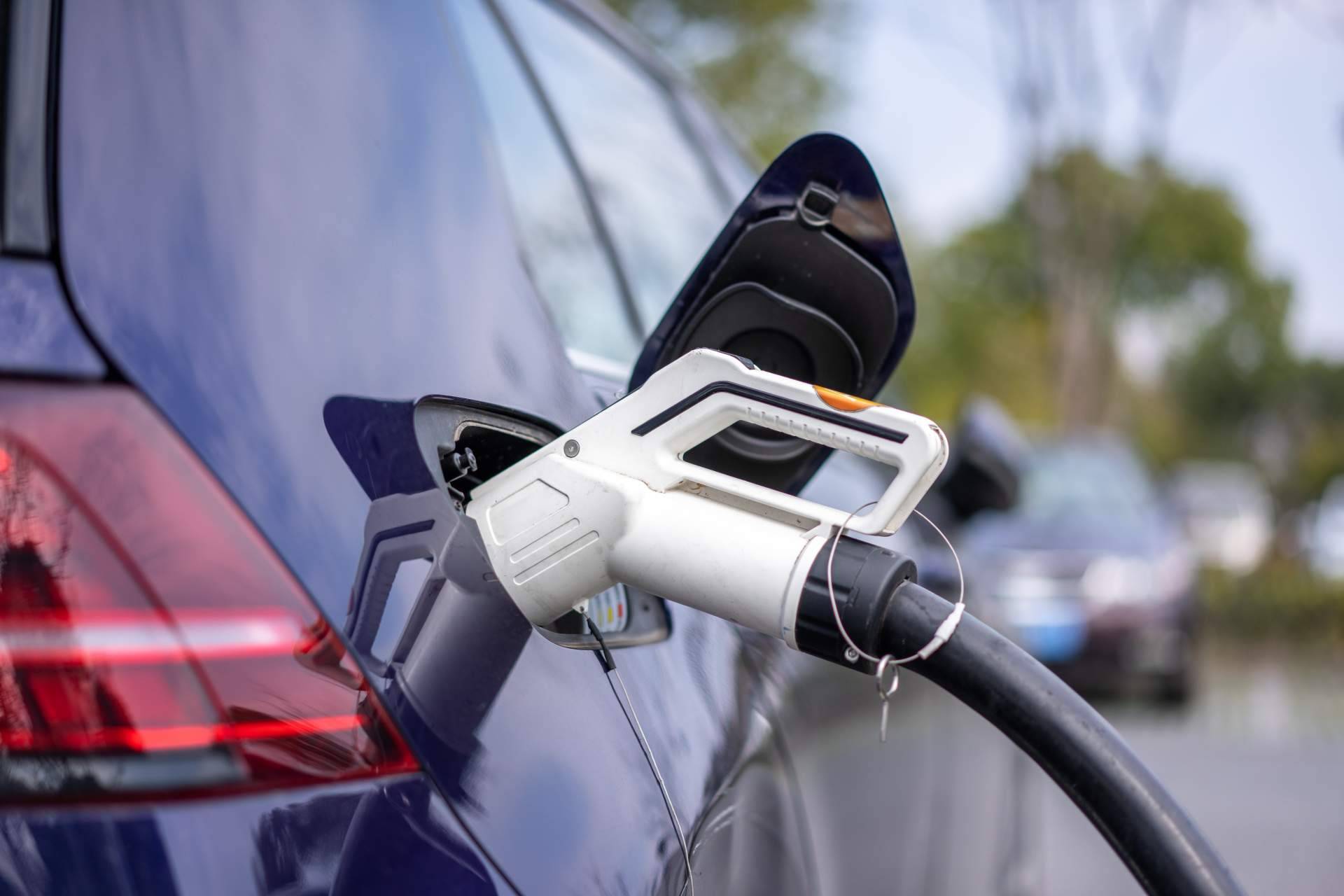 ¿Por qué es importante disponer de un punto de recarga para el coche eléctrico?