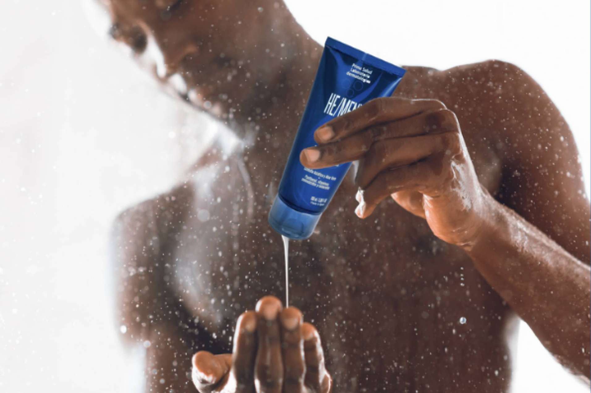Revitalización y regeneracióin del cutis masculino con el gel limpiador facial HE/Men’s, de PrimaSalud