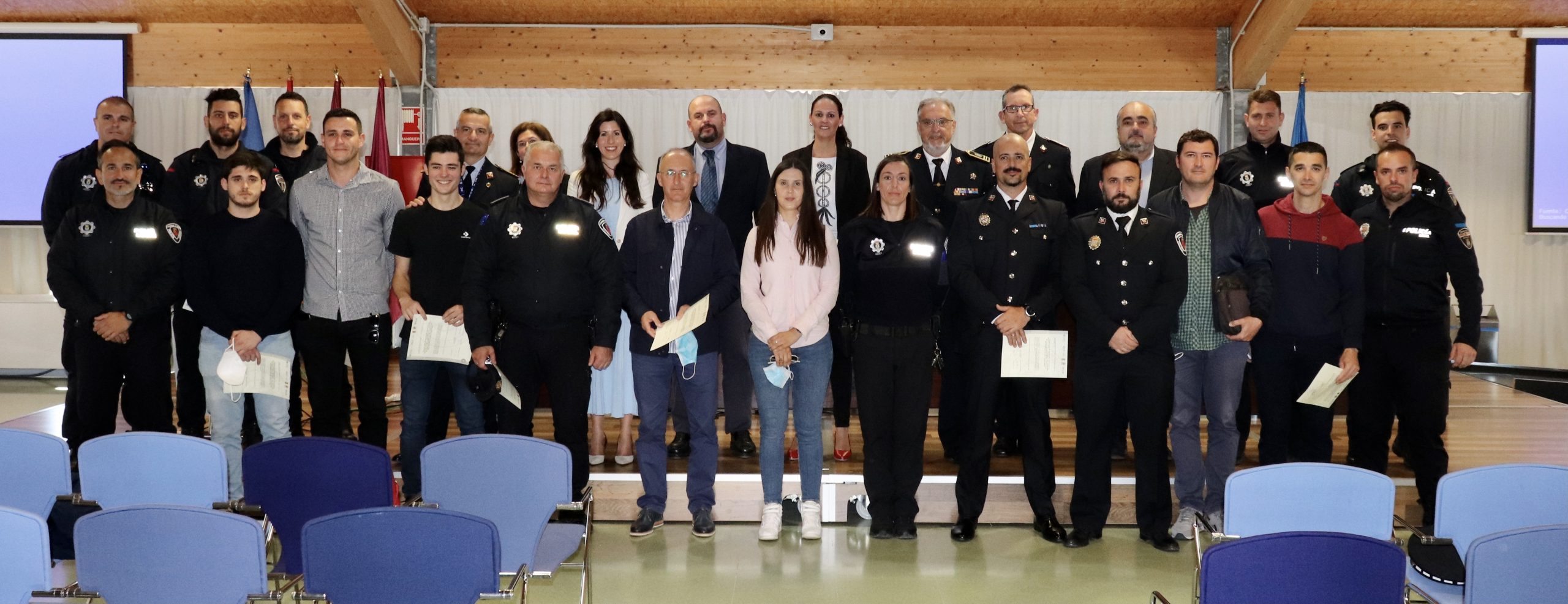 CLAUSURA Y ENTREGA DE DIPLOMAS CURSO POLICÍA LOCAL