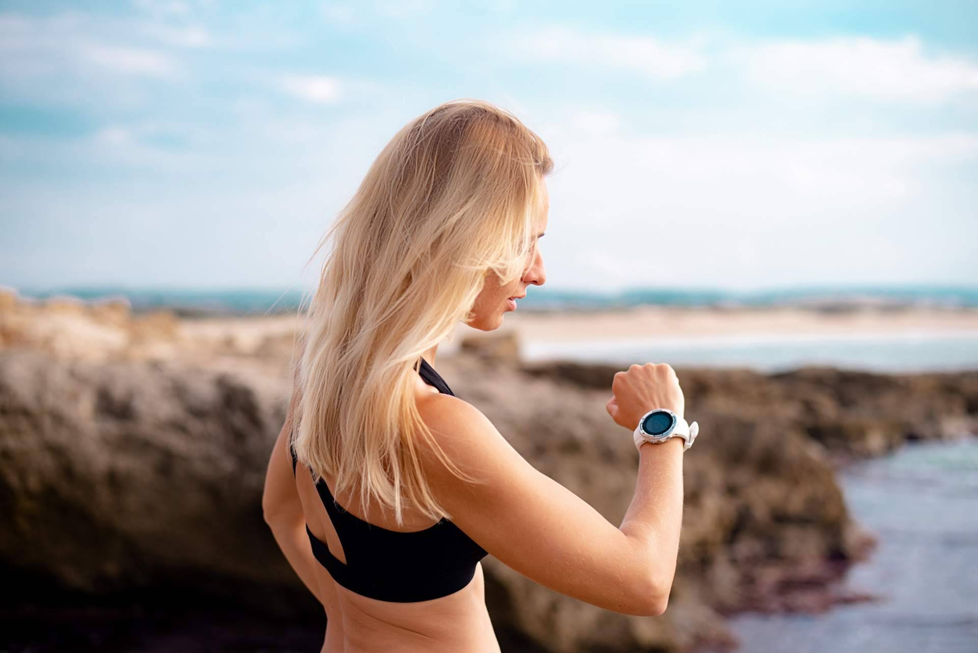 CholloDeportes ofrece uno de los mejores smartwatches a la venta por menos de 100 €