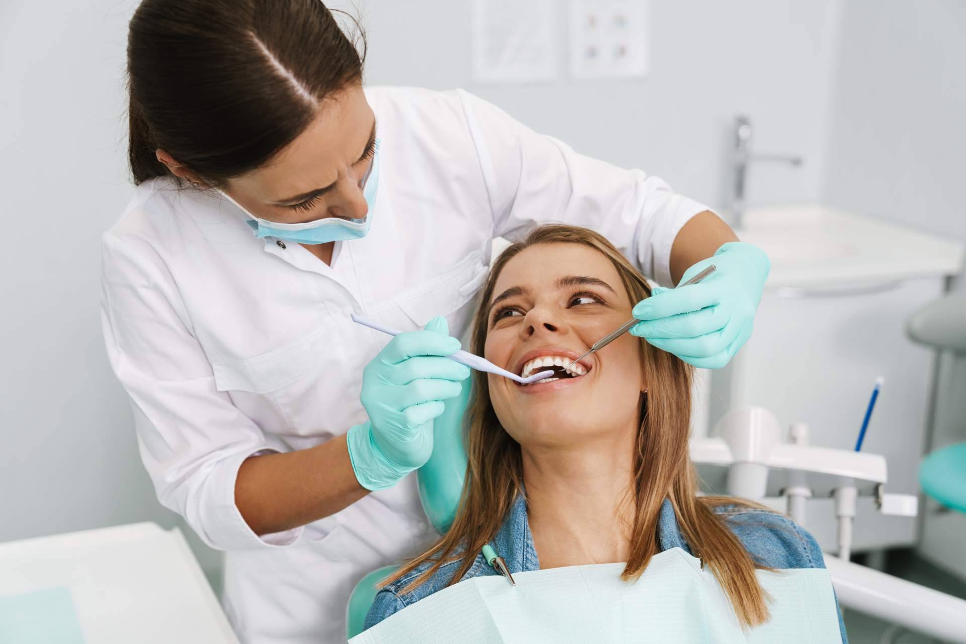 Última tecnología en composites estratificados en la clínica Corrales Dental