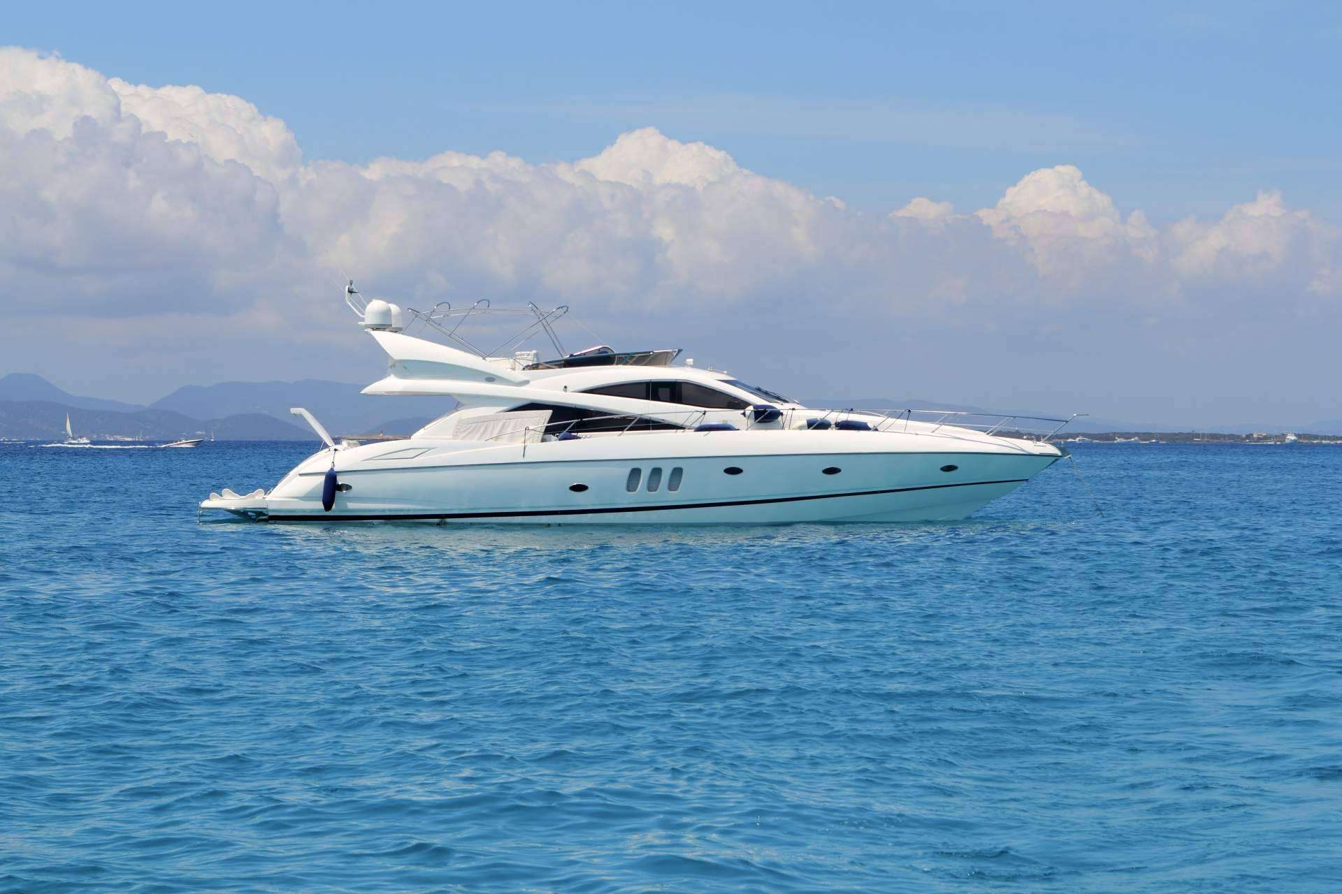 Adelantarse al buen tiempo con el alquiler de barcos para celebraciones en Ibiza y Formentera de EXOPIA IBIZA CHARTER