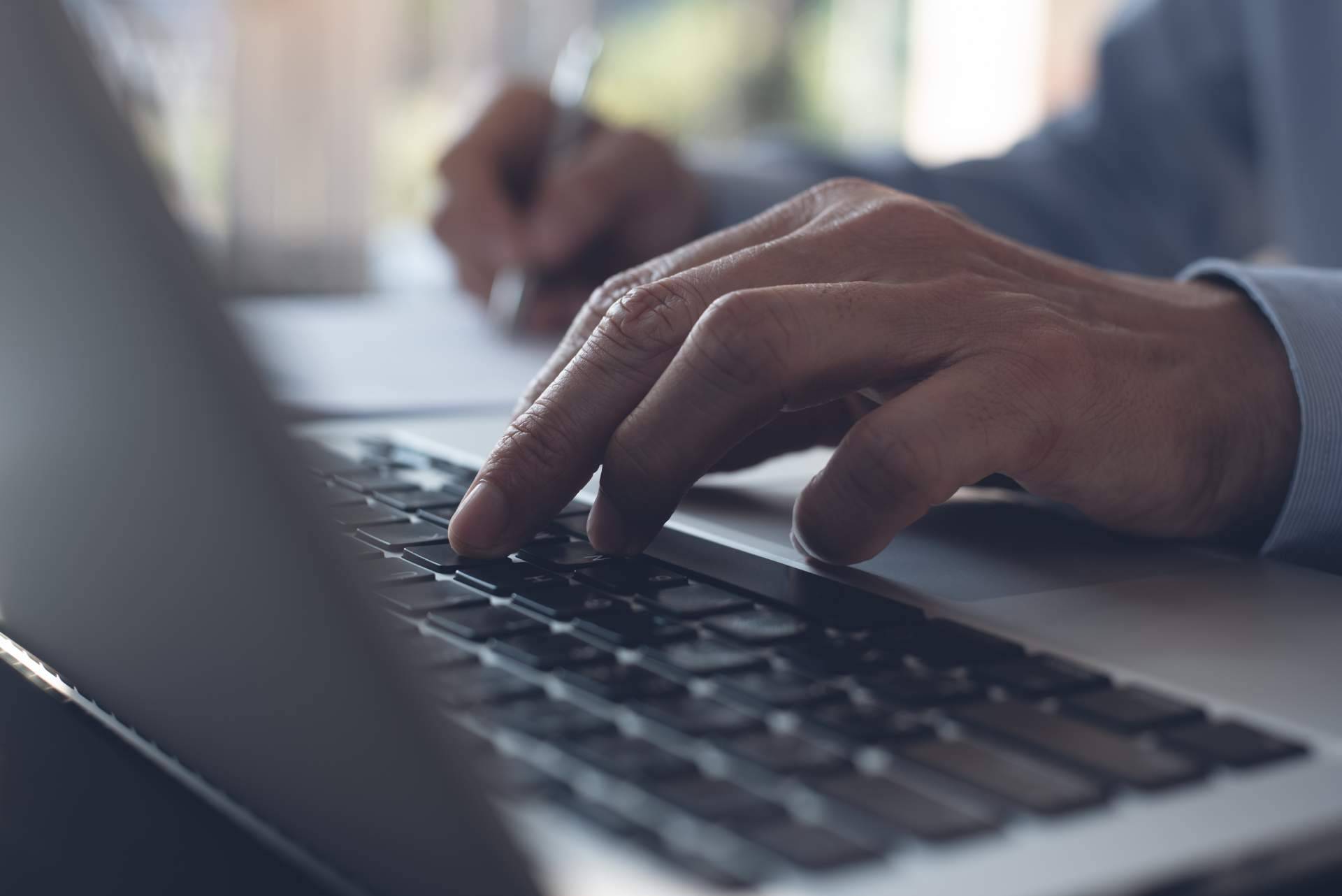 Las micro-conversiones en Google Ads de Luis Flores para fortalecer las páginas web
