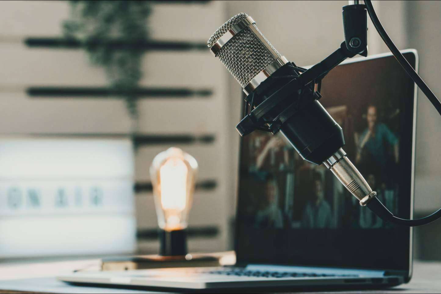 CursosPodcast.com ayuda a hacer podcast para empresa