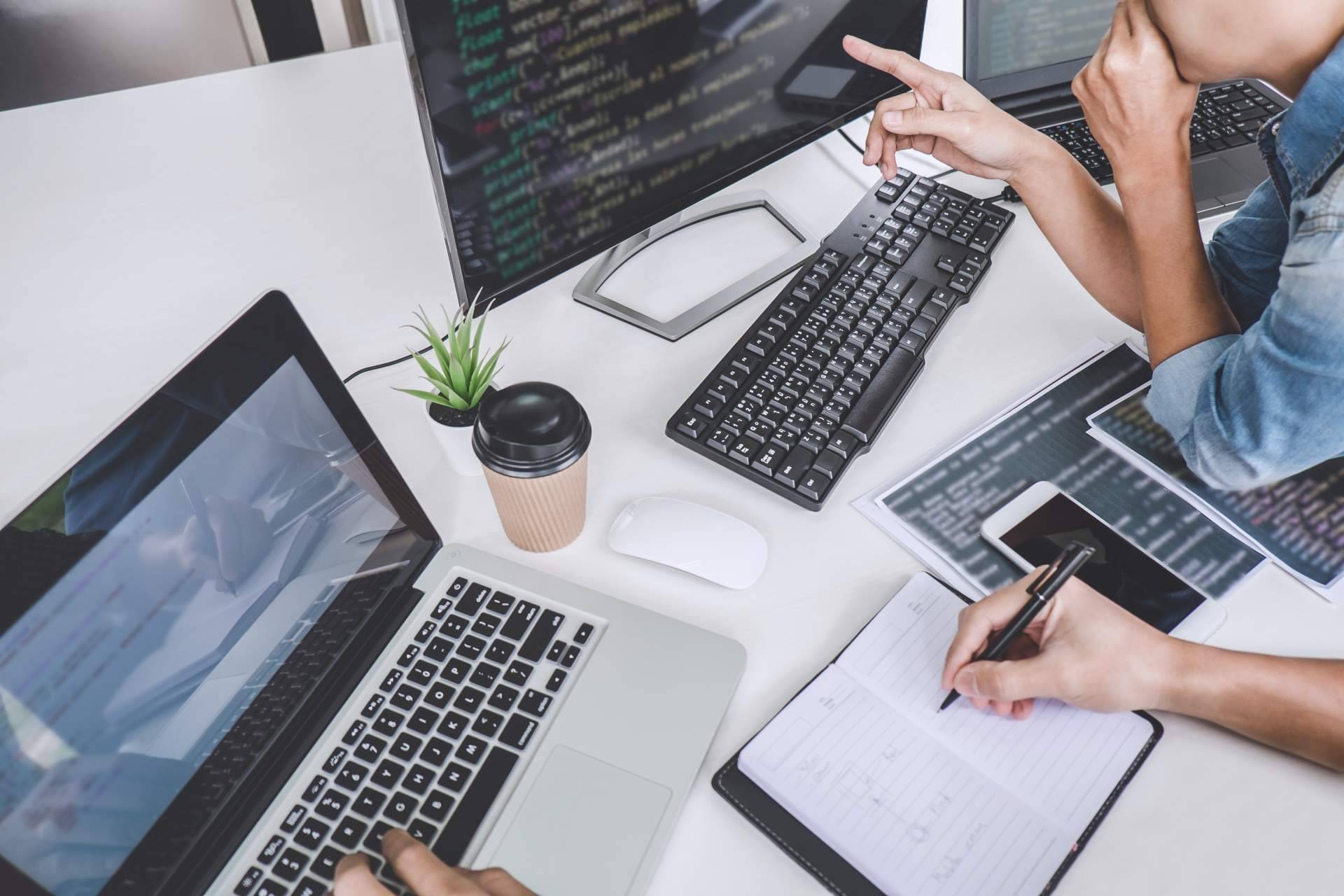 La importancia de las bases de datos de empresas constructoras e inmobiliarias, por BancoDatos