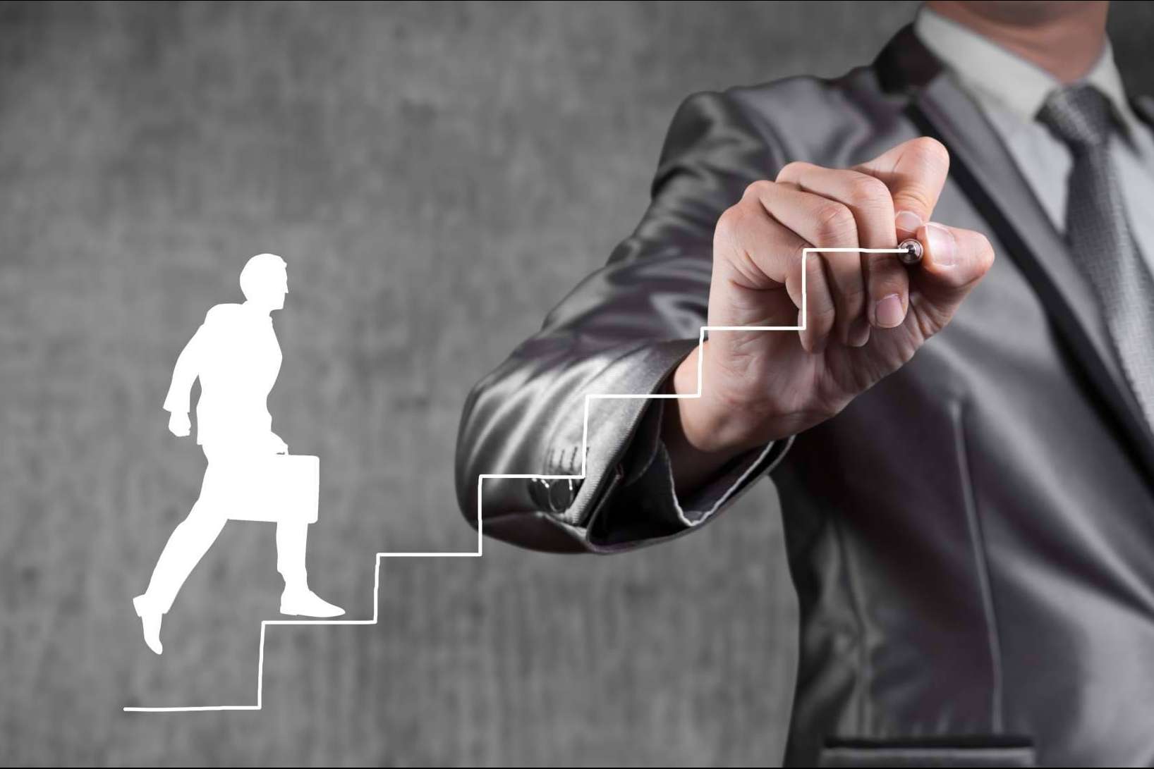 ¿Cómo establecer una marca personal para generar dinero de forma continúa?, por CEO Sphere