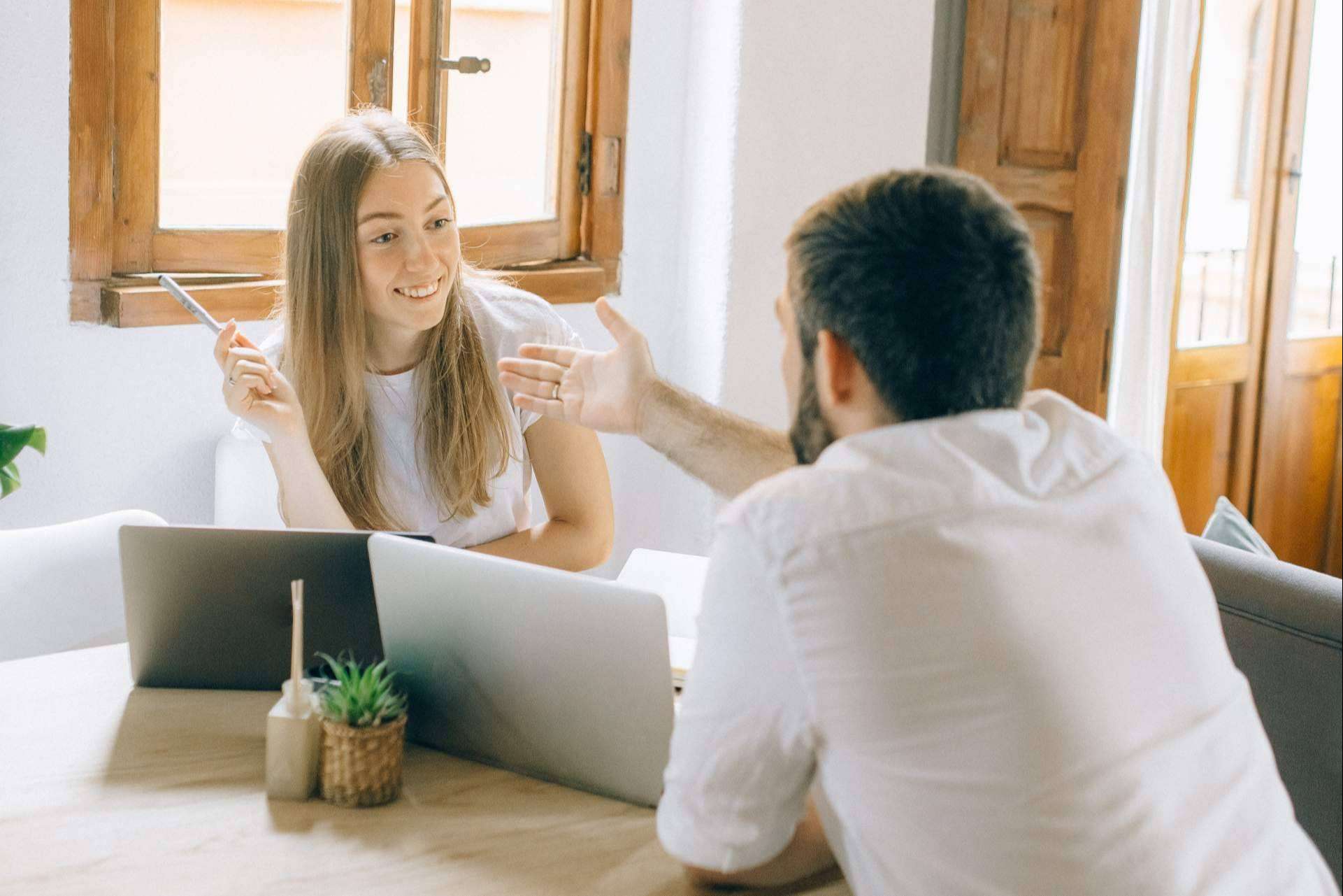 ¿Qué ventajas ofrece tener un departamento de marketing externalizado a las empresas?