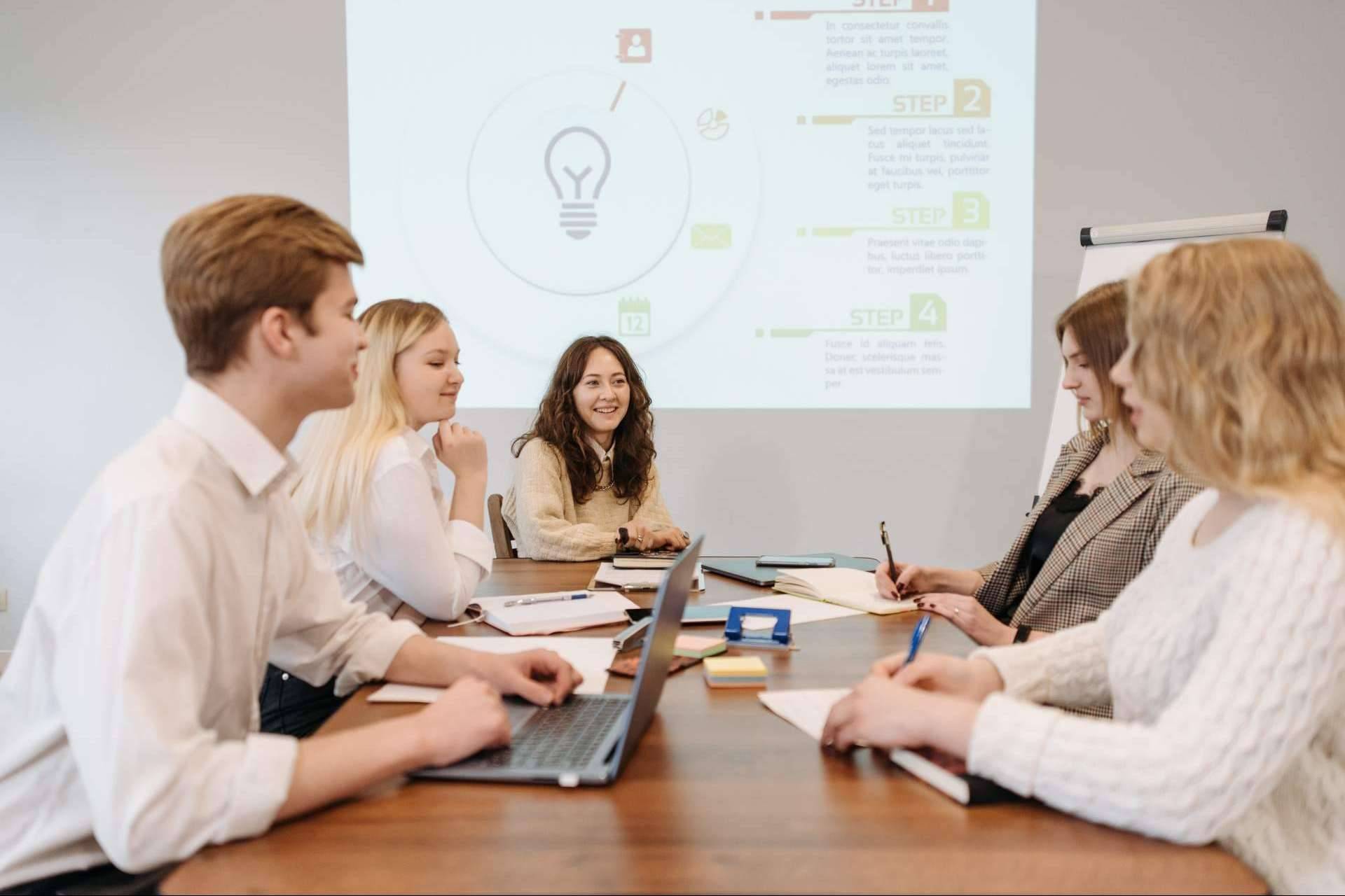 ¿Es beneficioso contar con una consultoría estratégica para la empresa?