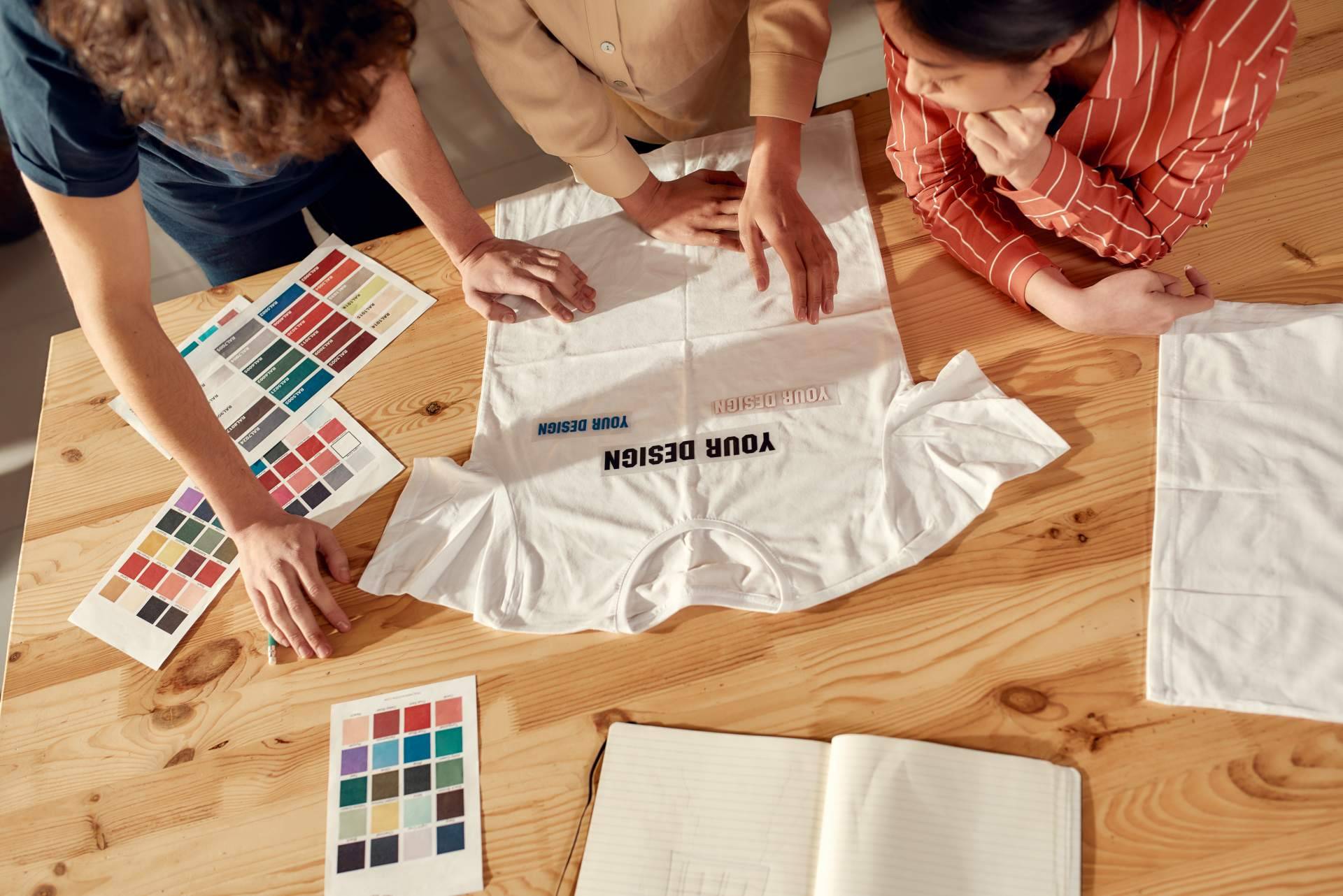 Srflye ofrece ropa personalizada para empresas