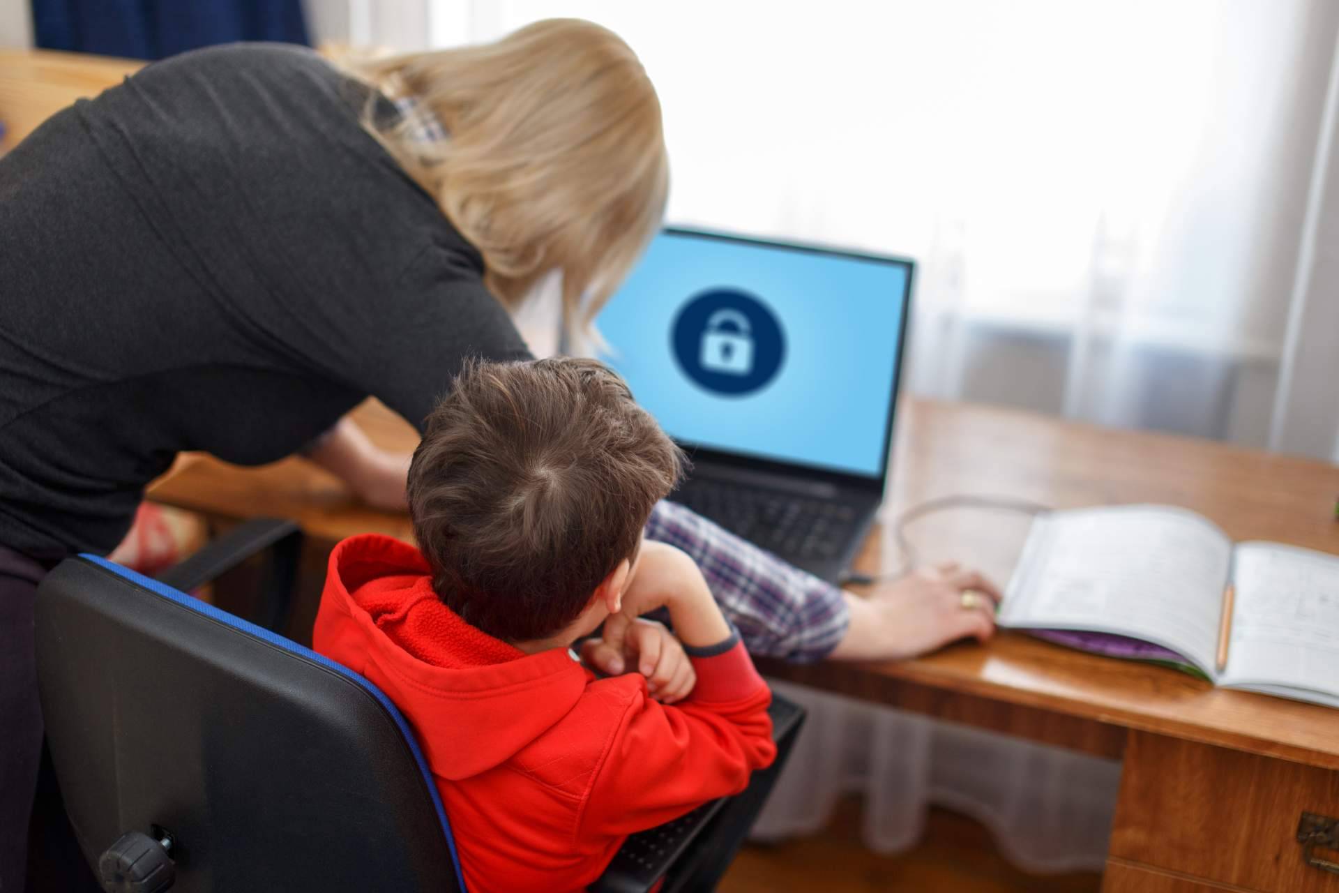 Sosmatic, servicio de ciberseguridad para menores