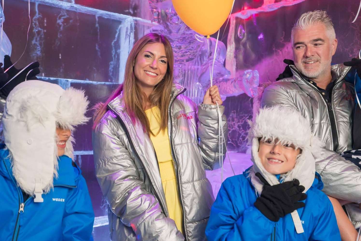 Ice Bar Barcelona ofrece experiencias únicas y divertidas para toda la familia