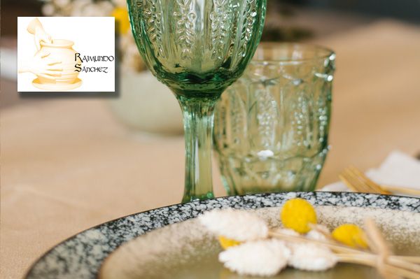Alfarería Raimundo cuenta cómo decorar una mesa de comedor de estilo tradicional