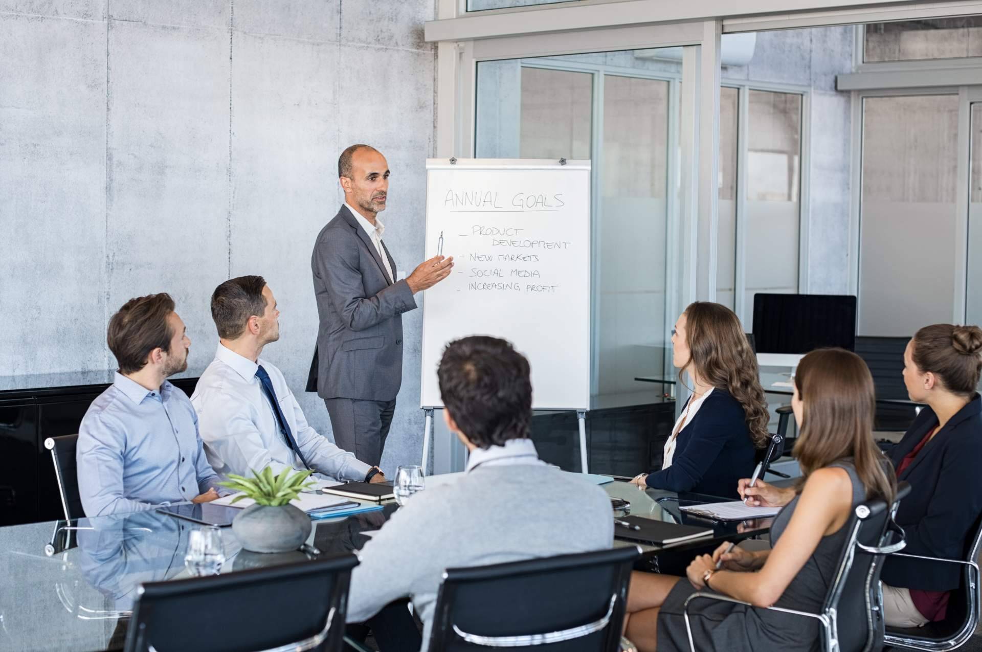 ¿Cómo ayudan los idiomas en el crecimiento de las empresas?, por Learn Hot English