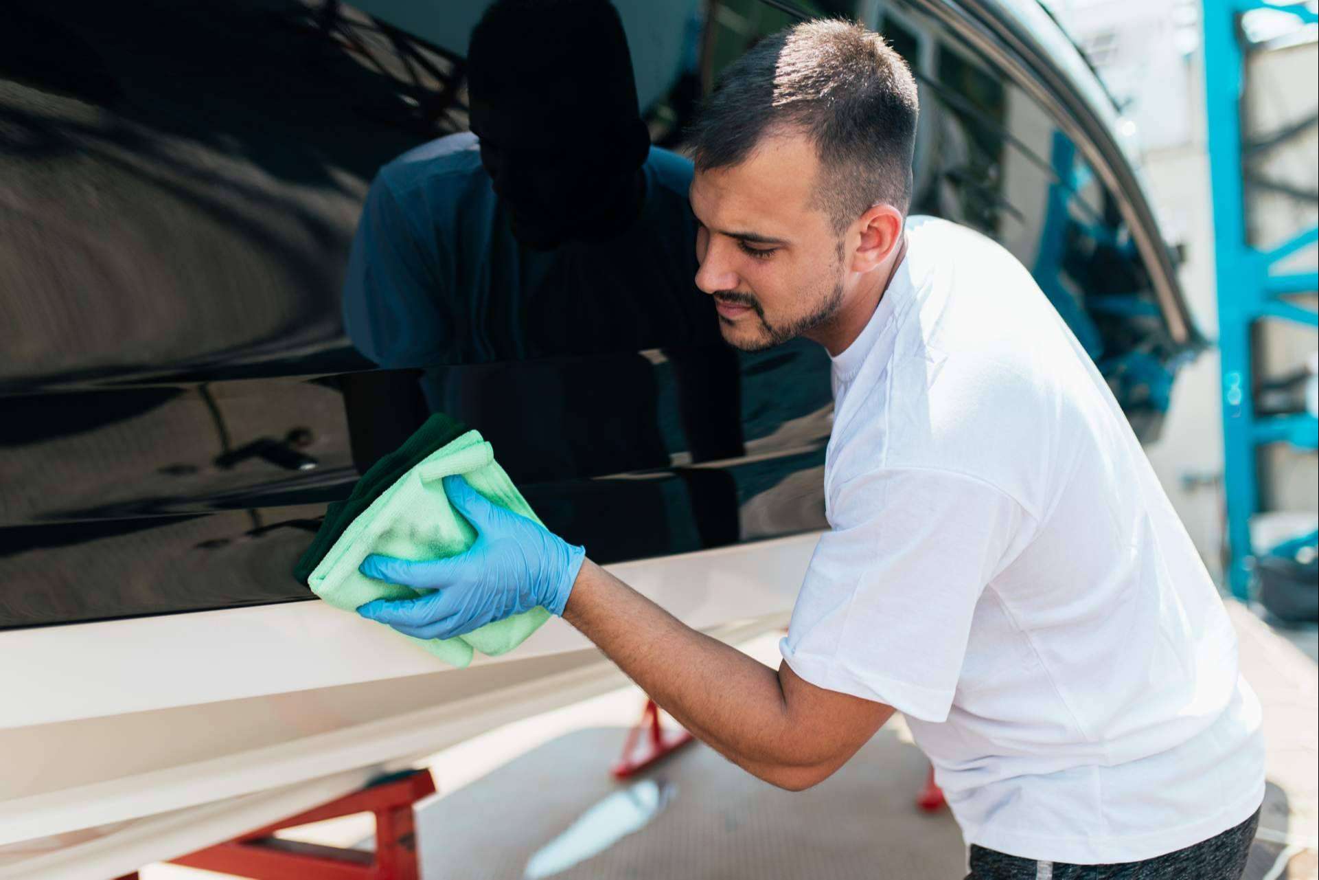 Las cleaning brushes que mantienen las embarcaciones en perfecto estado de Nova Argonautica