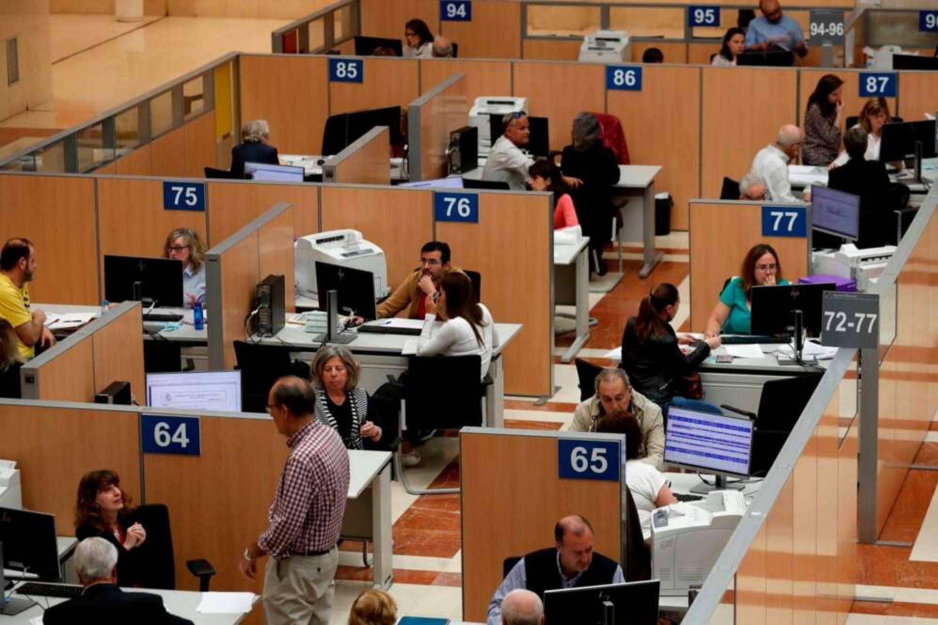 Simplificatusopos.es permite formarse para las oposiciones de Administrativo del Estado