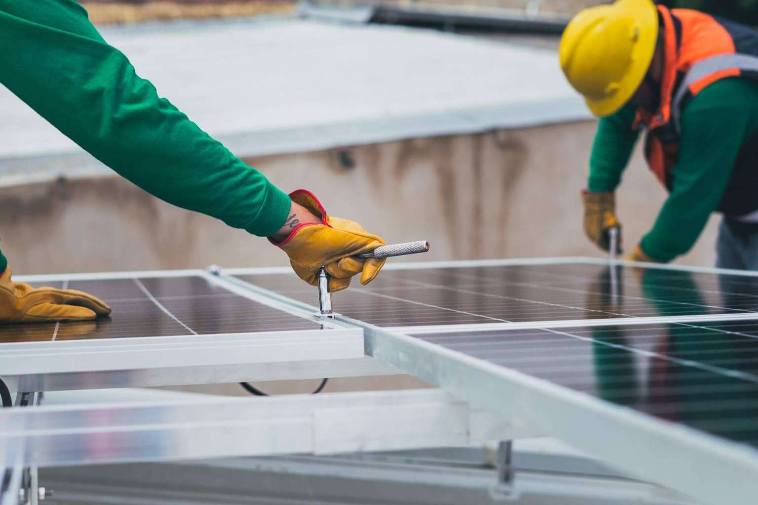 Ahorrar hasta un 70 % en la factura de la luz con Sol Valencia
