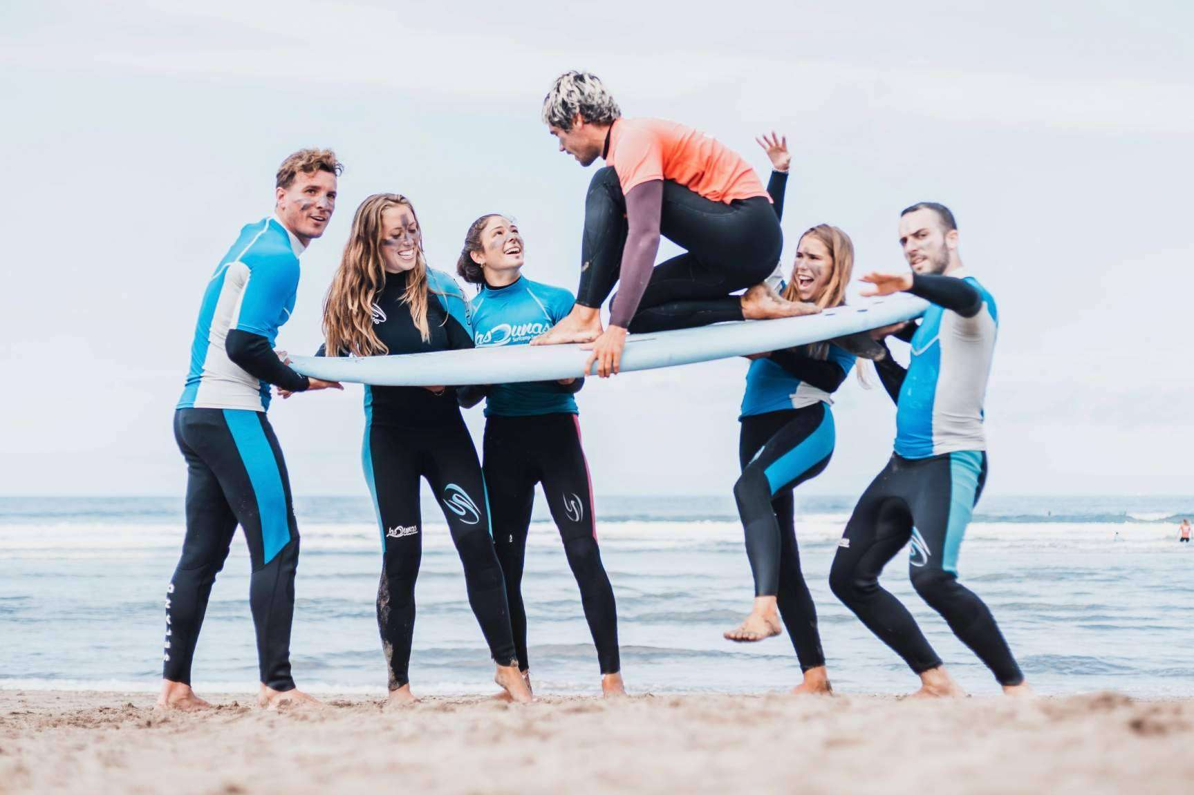 El ambiente beach lifestyle y surf que ofrece Family Surfers - Surfcamp Las Dunas